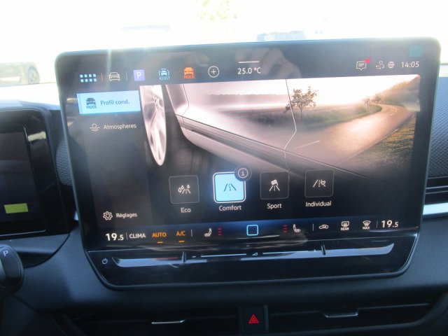 Volkswagen T-Roc - Photo 23
