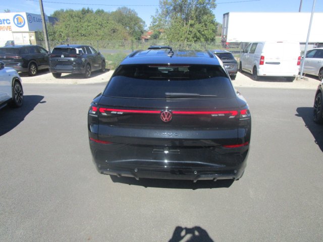 Volkswagen T-Roc - Photo 4