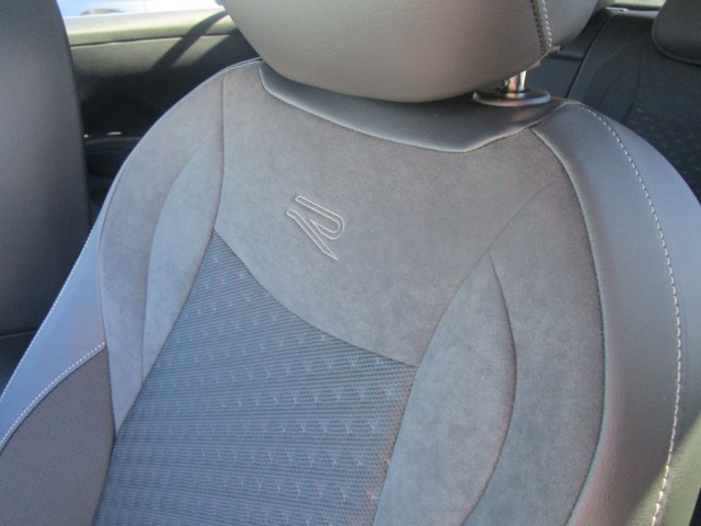 Volkswagen T-Roc - Photo 10