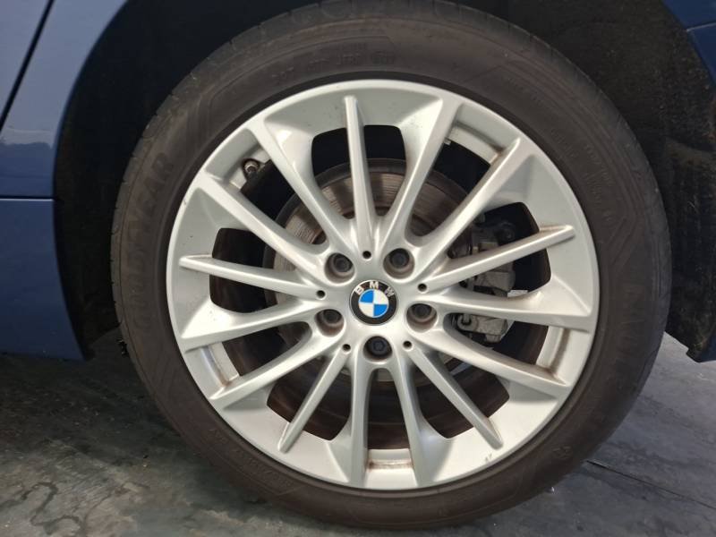 BMW Serie 2 - Photo 13
