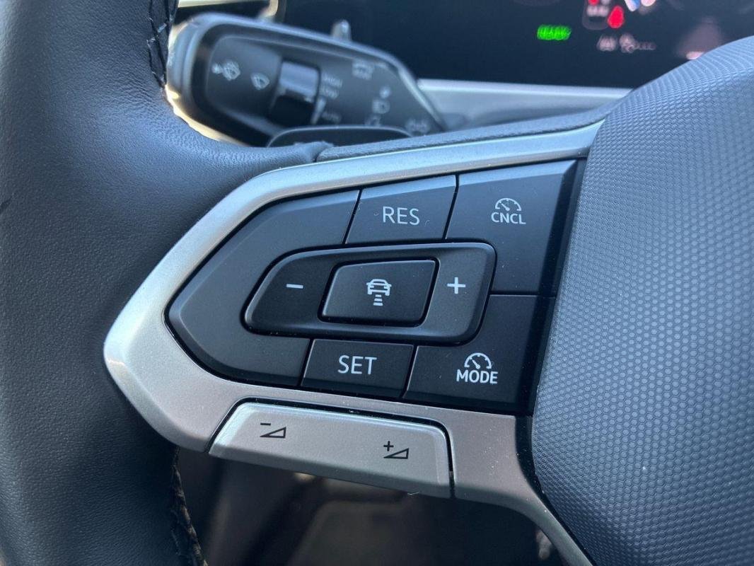 Volkswagen Passat - Photo 21