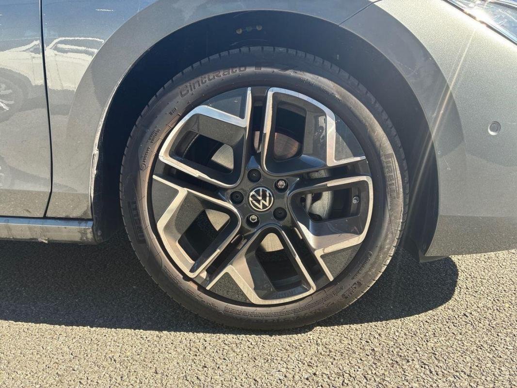 Volkswagen Passat - Photo 29