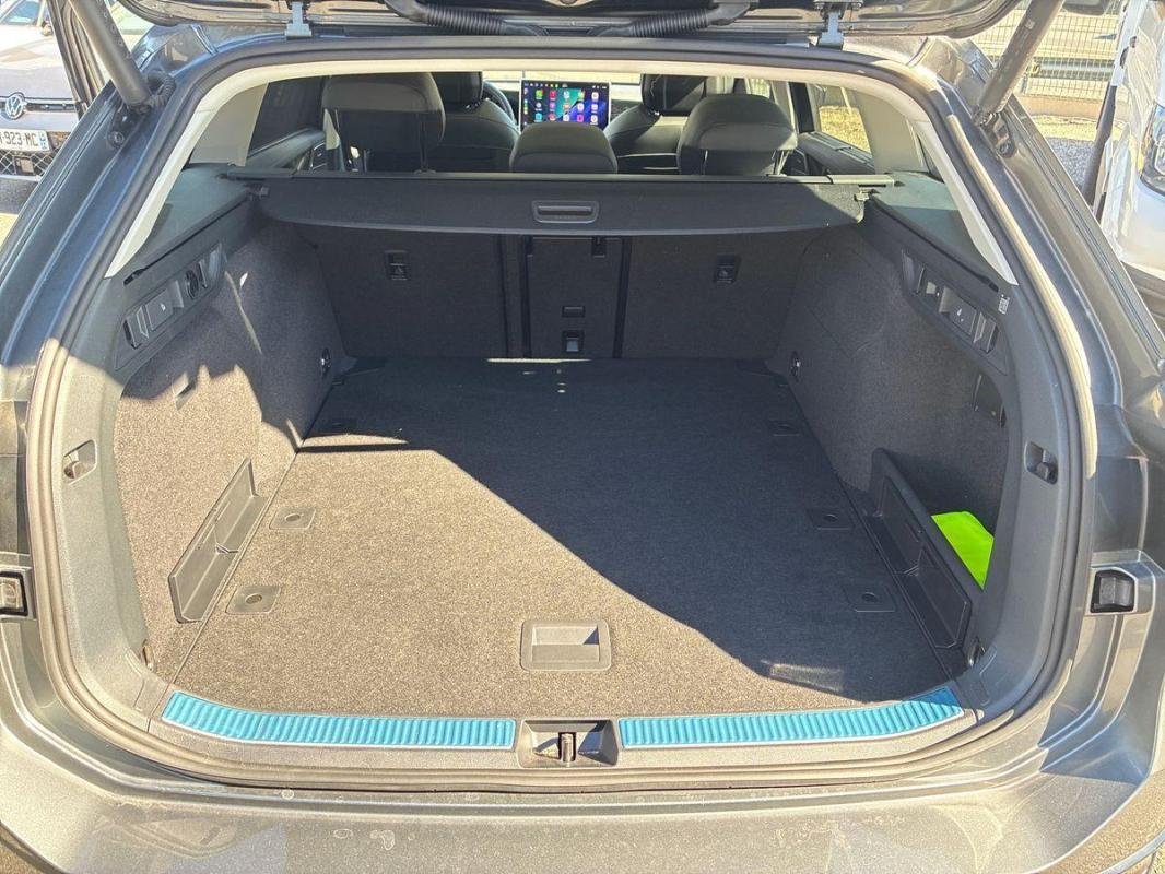 Volkswagen Passat - Photo 31