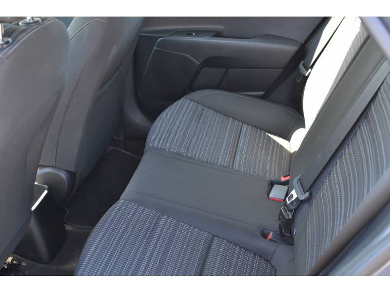 Kia Stonic - Photo 24