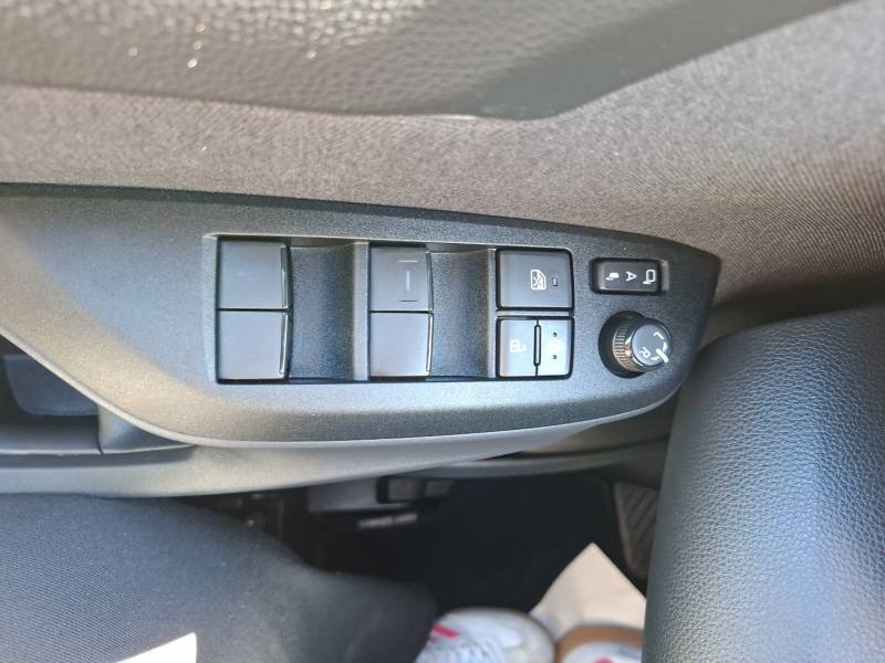 Toyota Yaris - Photo 25