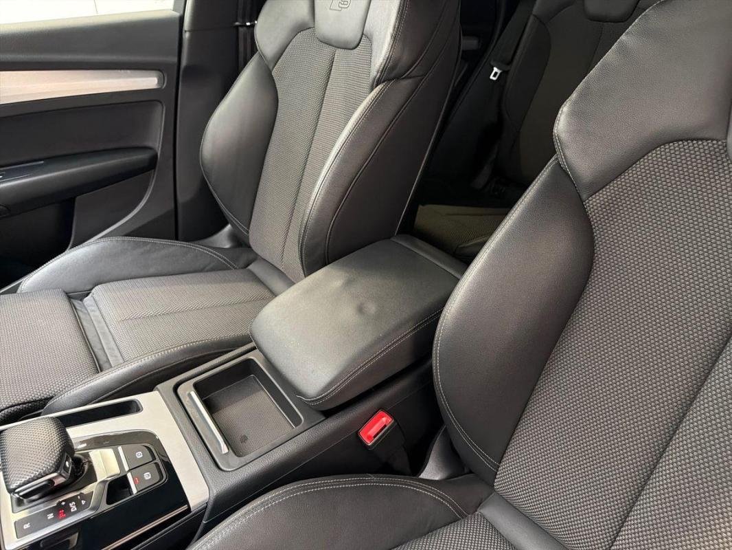 Audi Q5 - Photo 12