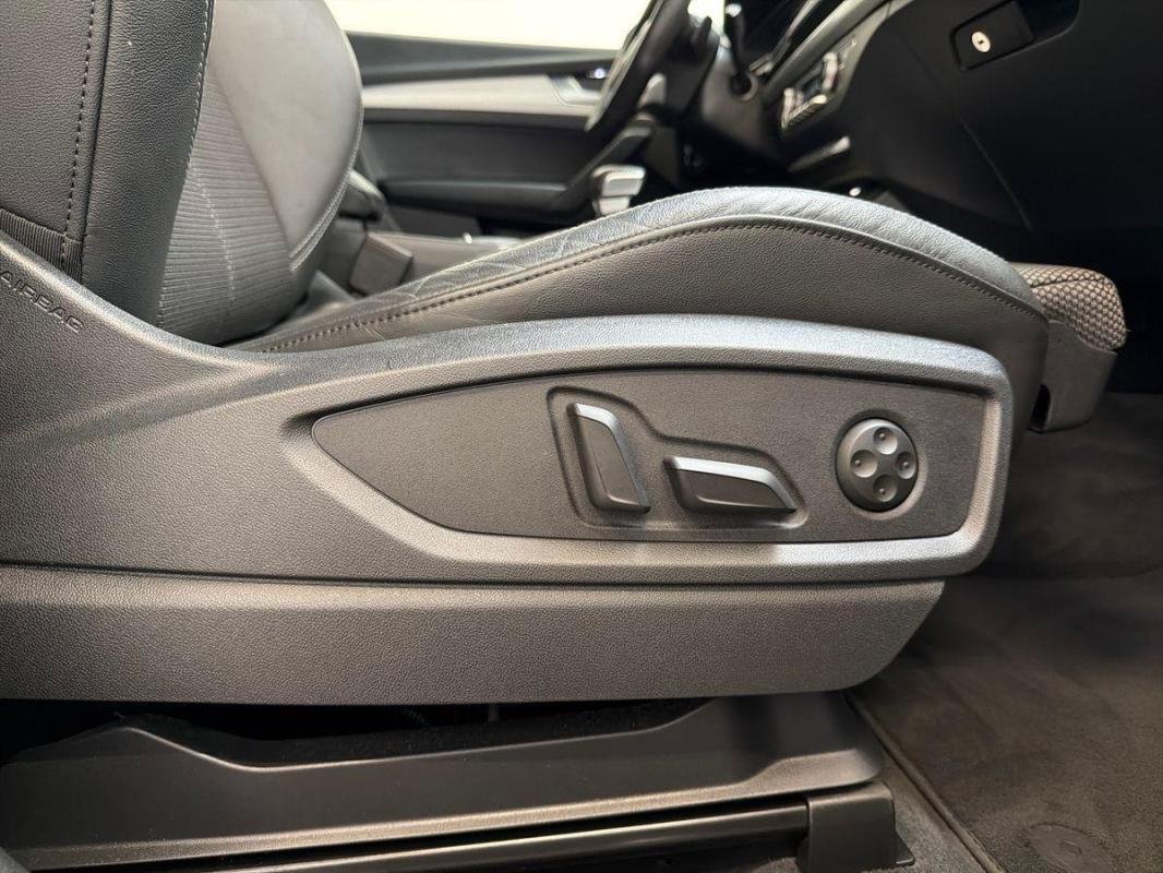 Audi Q5 - Photo 14