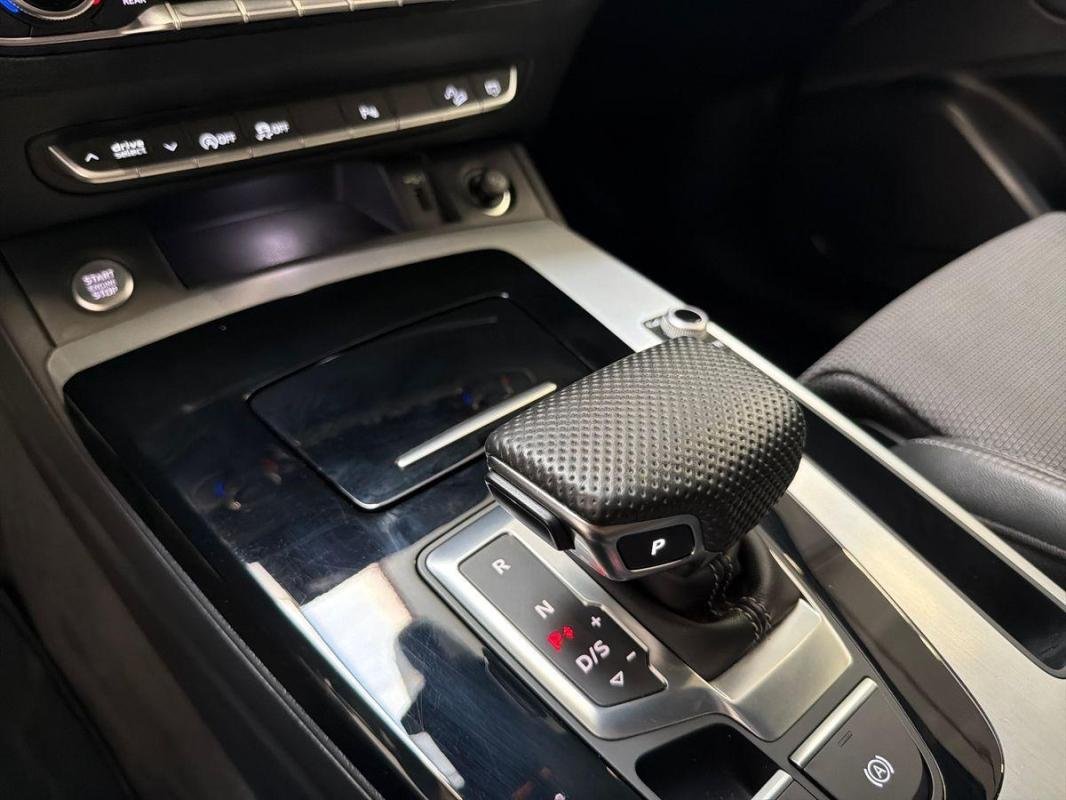 Audi Q5 - Photo 11