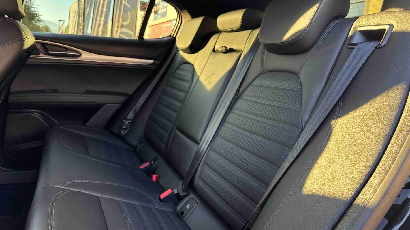 Alfa Romeo Stelvio - Photo 12