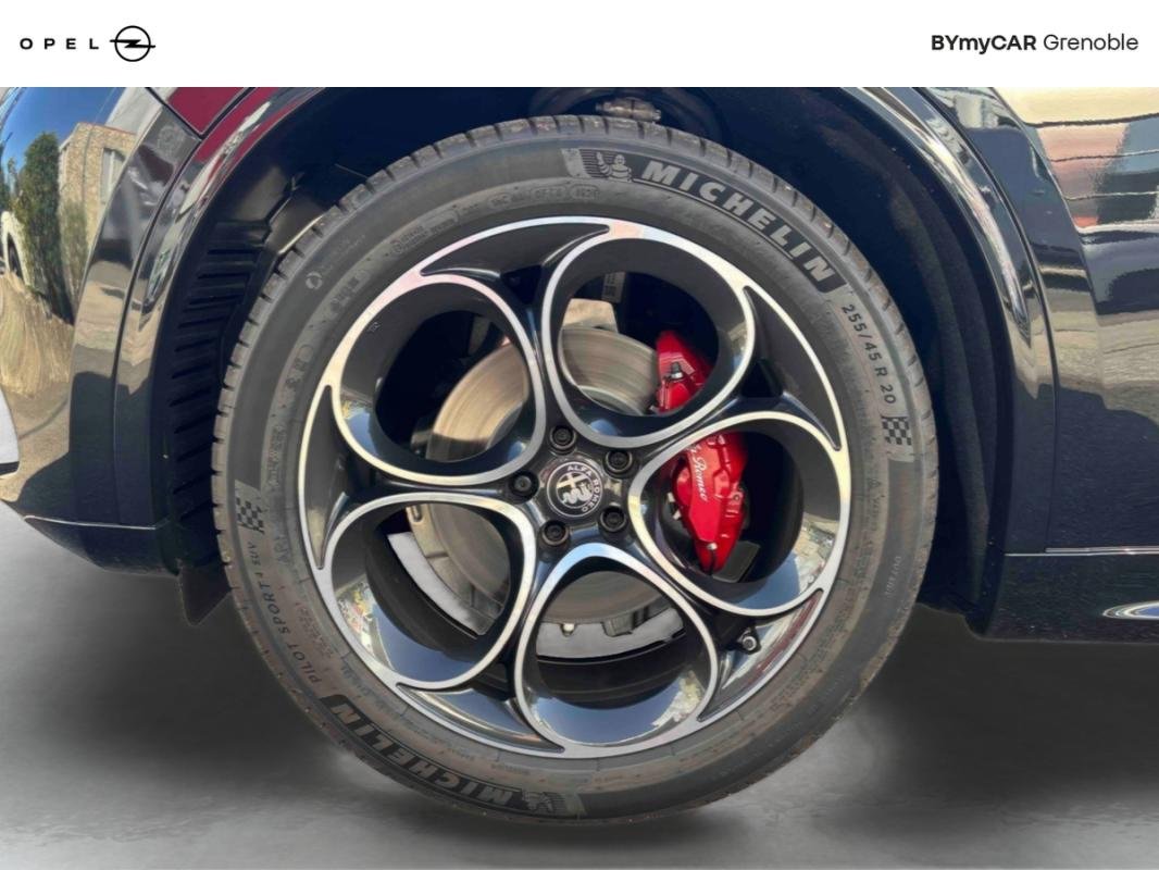 Alfa Romeo Stelvio - Photo 14