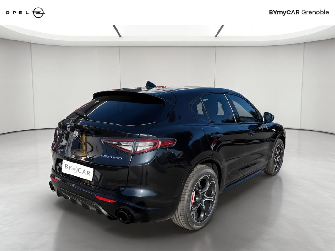 Alfa Romeo Stelvio - Photo 5