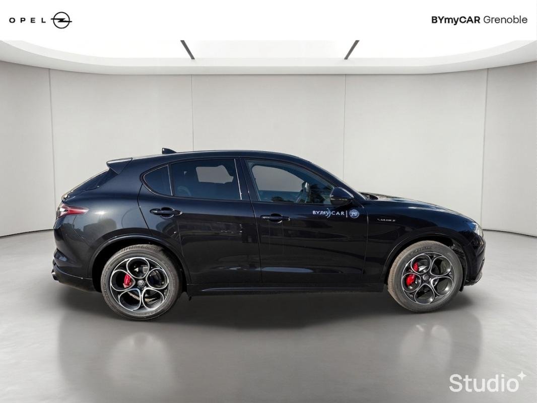 Alfa Romeo Stelvio - Photo 6