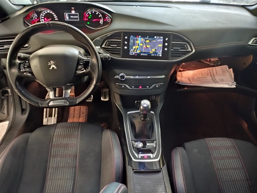 Peugeot 308 SW - Photo 3