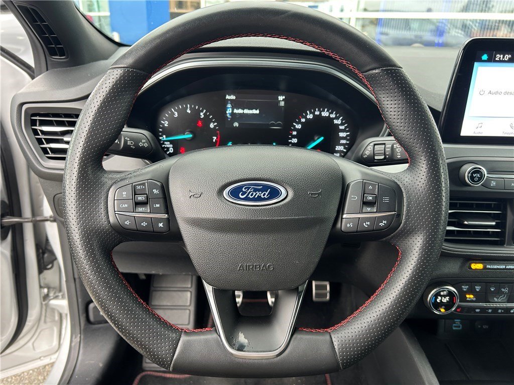 Ford Focus - Photo 11