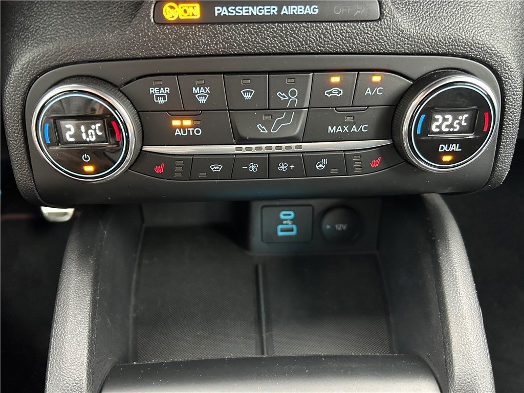 Ford Focus - Photo 15