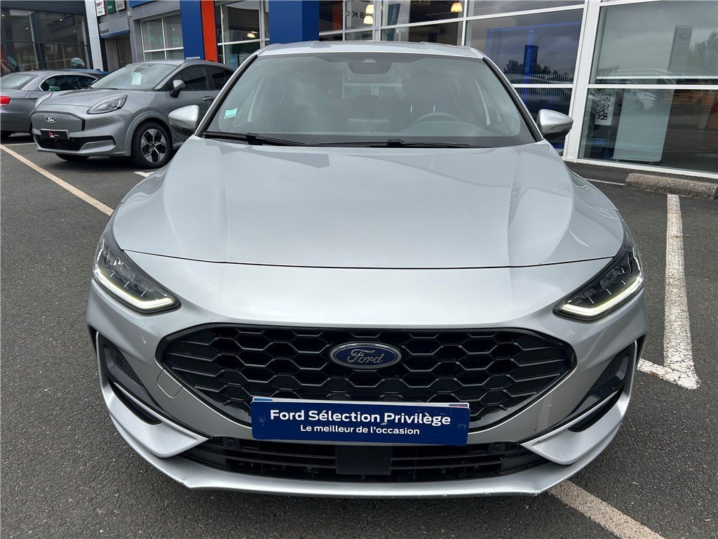 Ford Focus - Photo 2