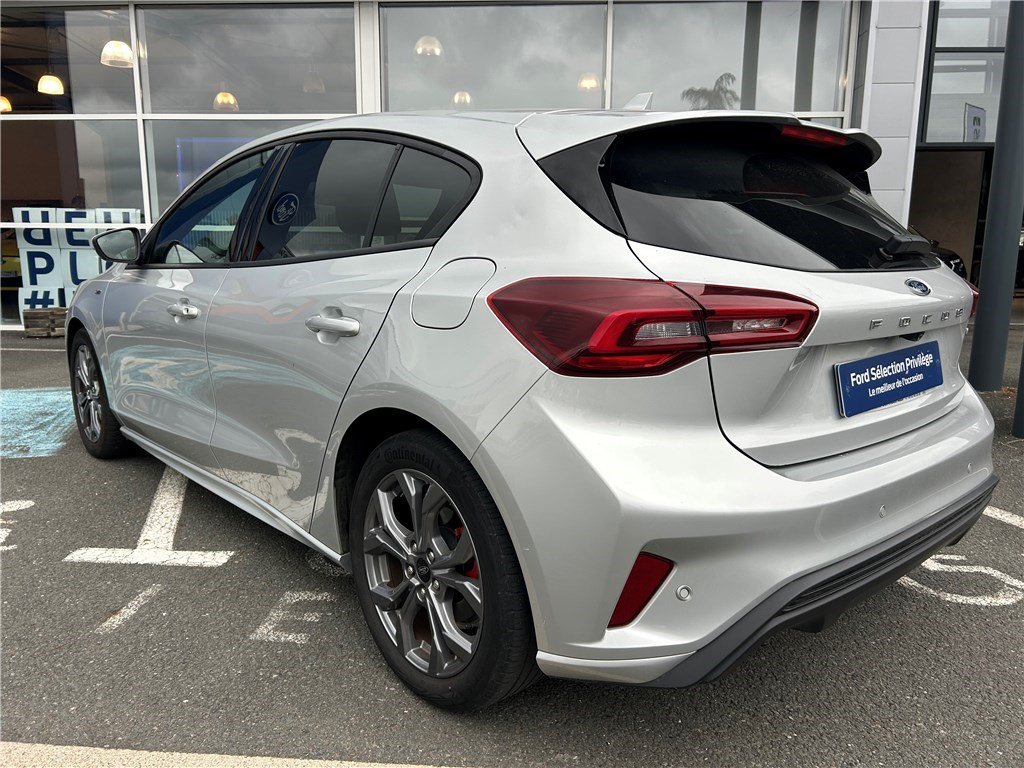Ford Focus - Photo 4