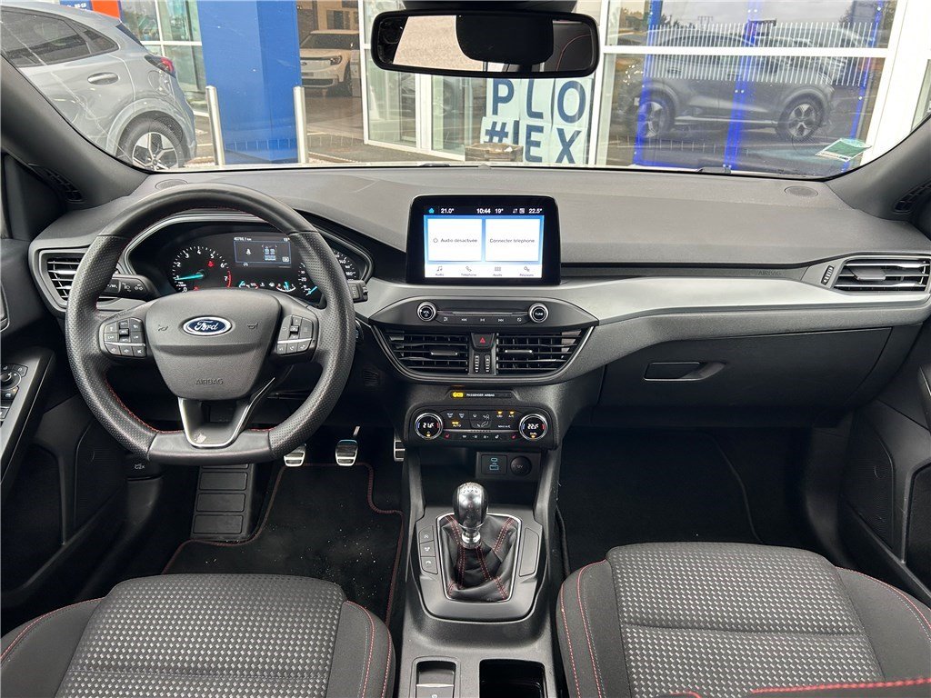 Ford Focus - Photo 10