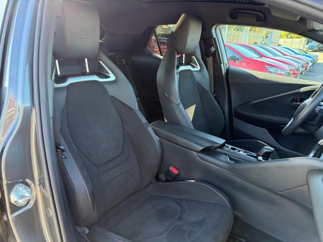 Toyota C-HR - Photo 31