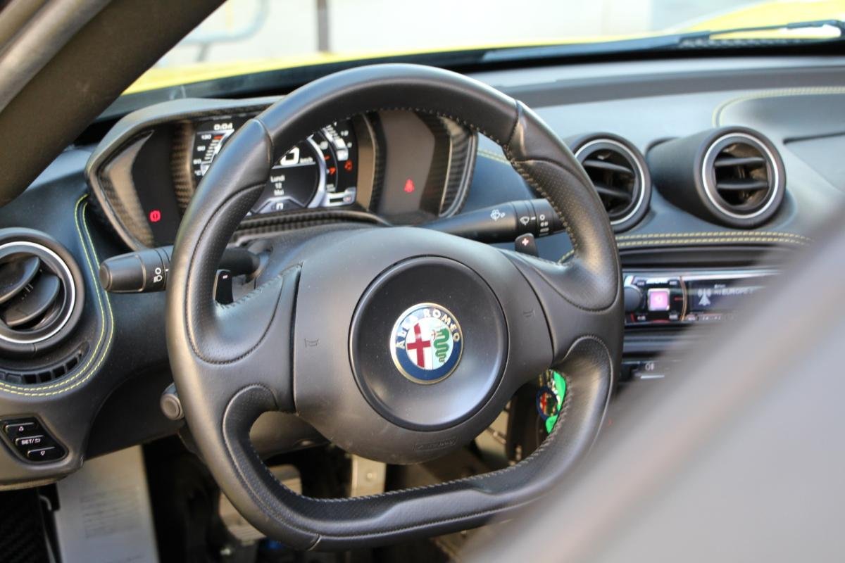 Alfa Romeo 4C - Photo 12