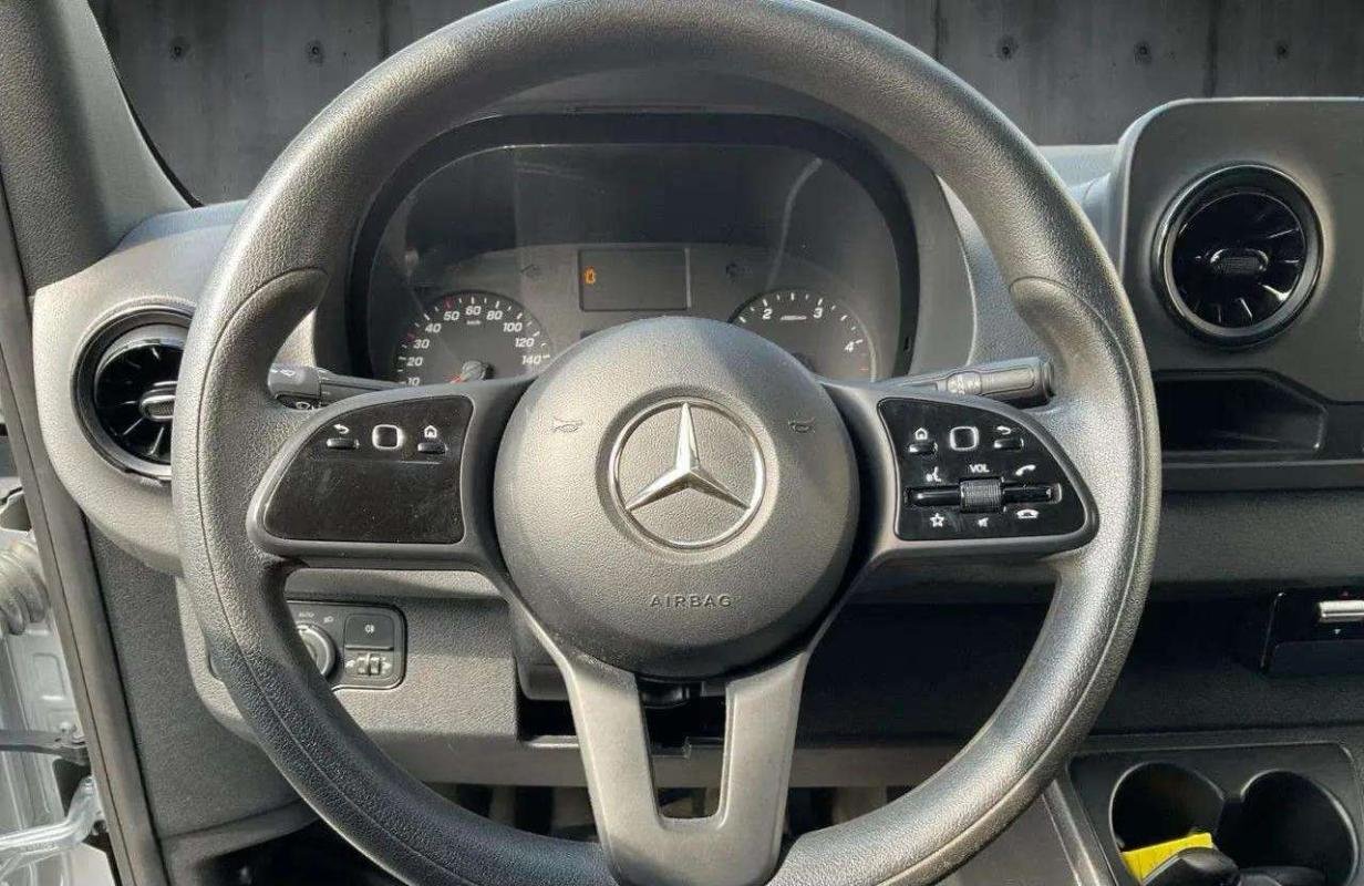 Mercedes Sprinter - Photo 8