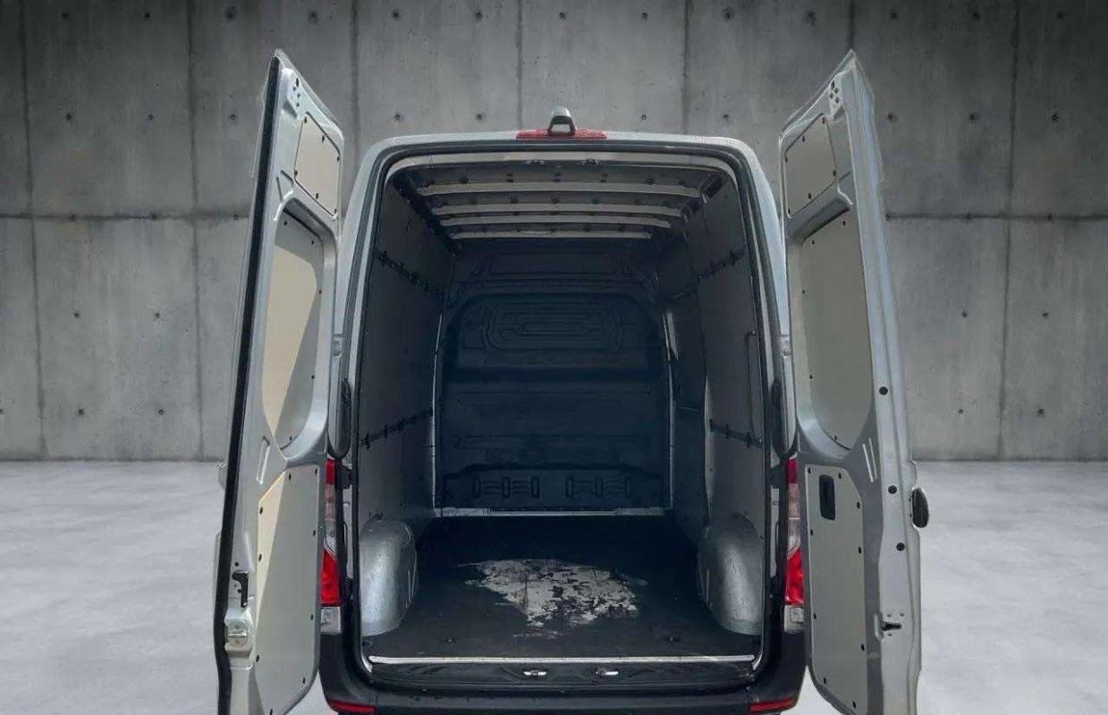 Mercedes Sprinter - Photo 9