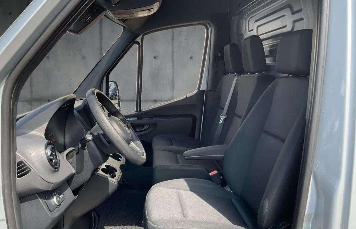Mercedes Sprinter - Photo 10