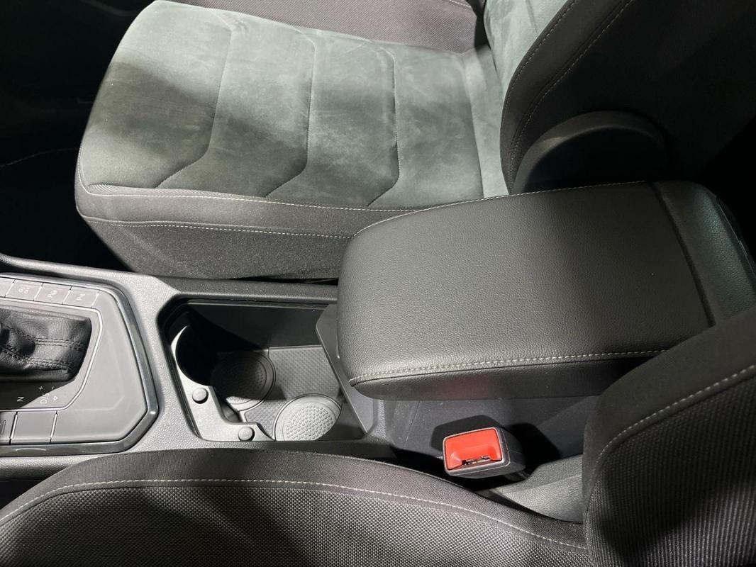 Volkswagen Tiguan - Photo 12