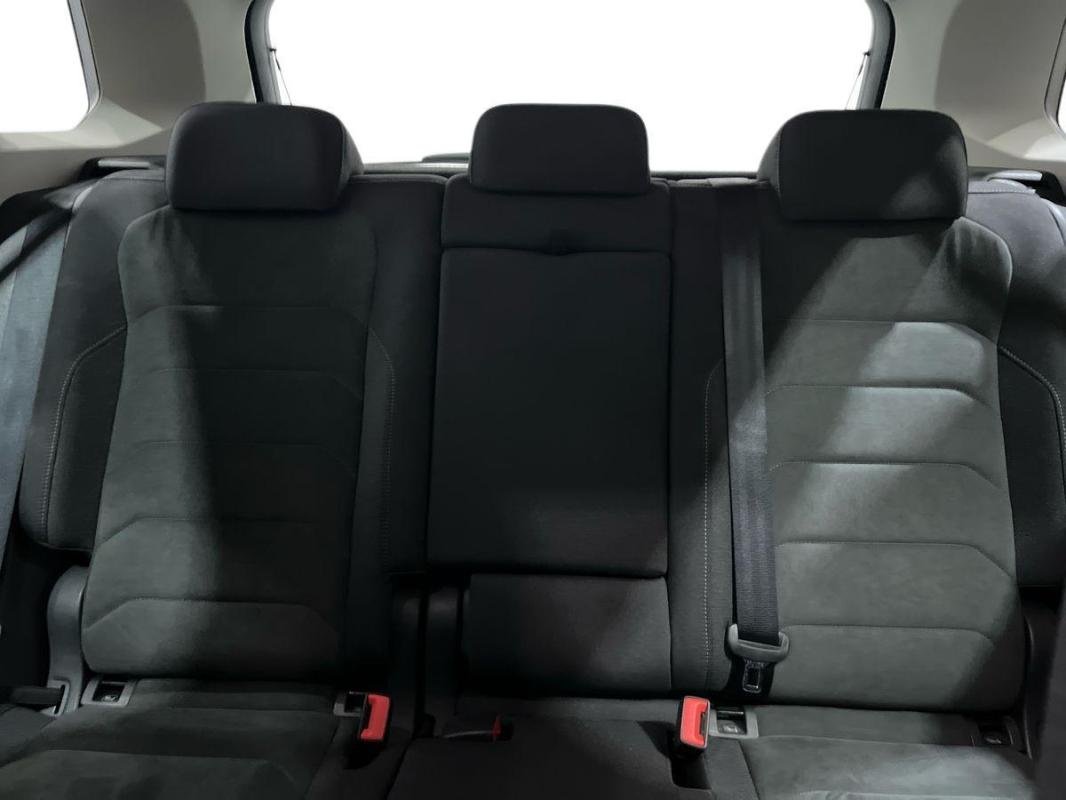 Volkswagen Tiguan - Photo 22
