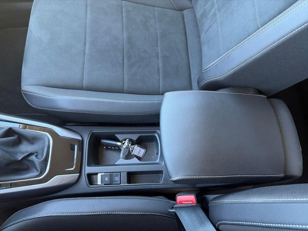 Volkswagen T-Roc - Photo 12