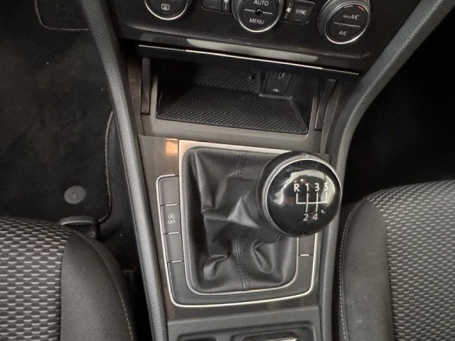 Volkswagen Golf - Photo 14