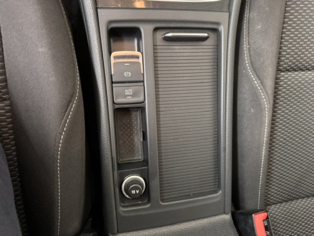 Volkswagen Golf - Photo 15
