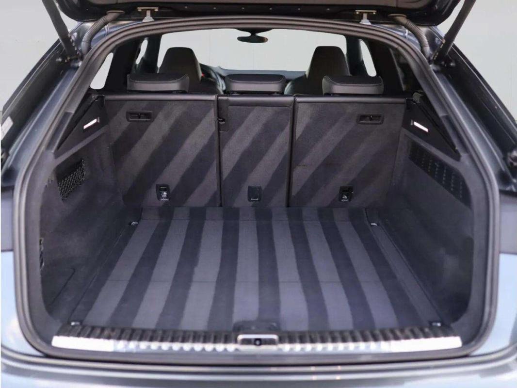 Audi Q8 - Photo 11