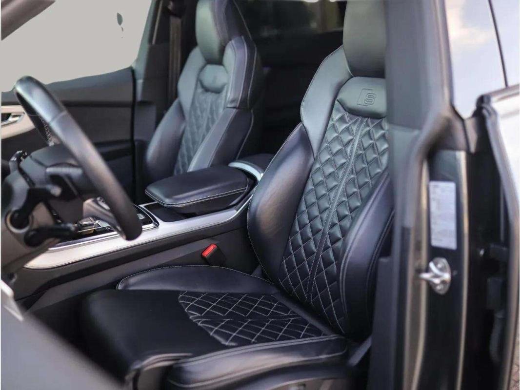 Audi Q8 - Photo 9