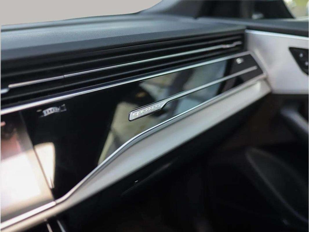 Audi Q8 - Photo 10
