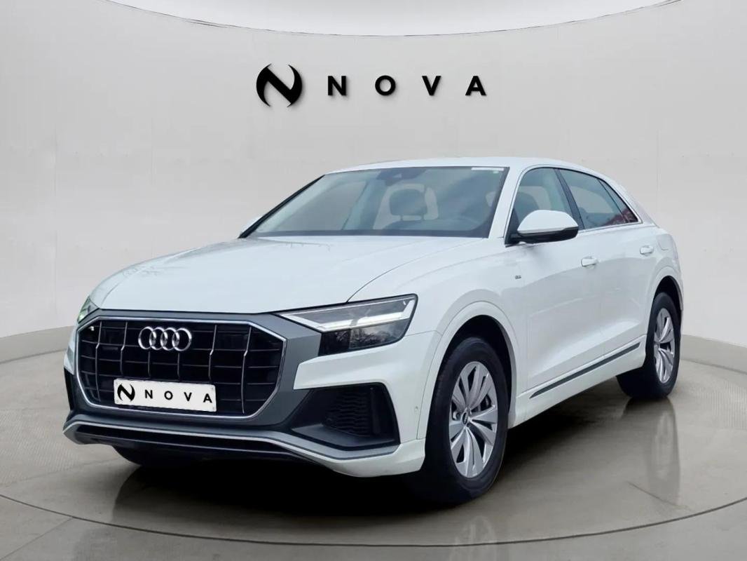Audi Q8 - Photo 1