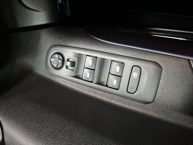 Peugeot Rifter - Photo 23