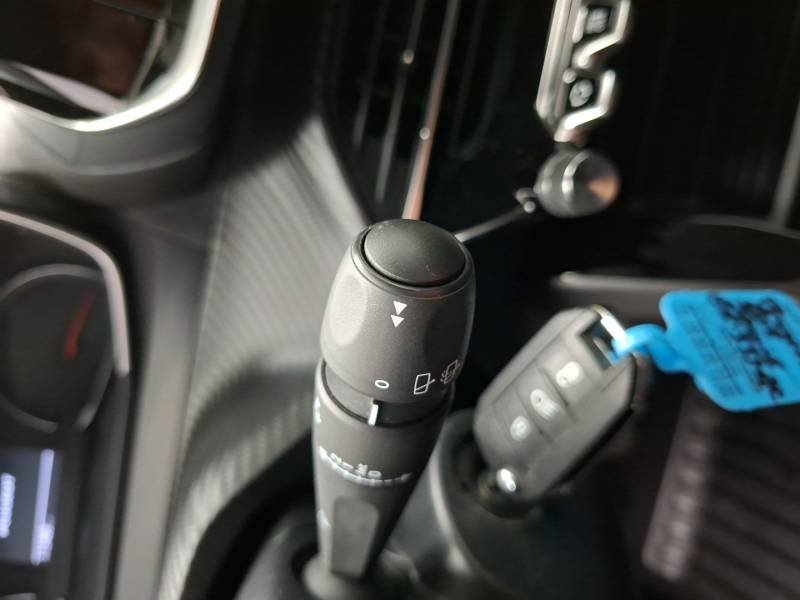 Peugeot 208 - Photo 21