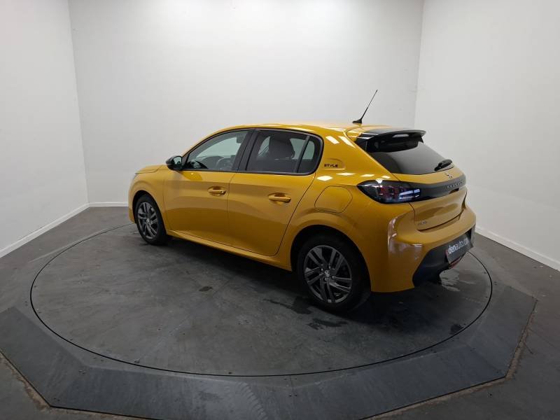 Peugeot 208 - Photo 3