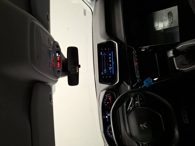 Peugeot 208 - Photo 10