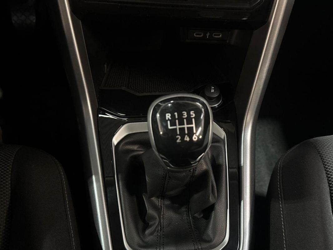Volkswagen T-Roc - Photo 11