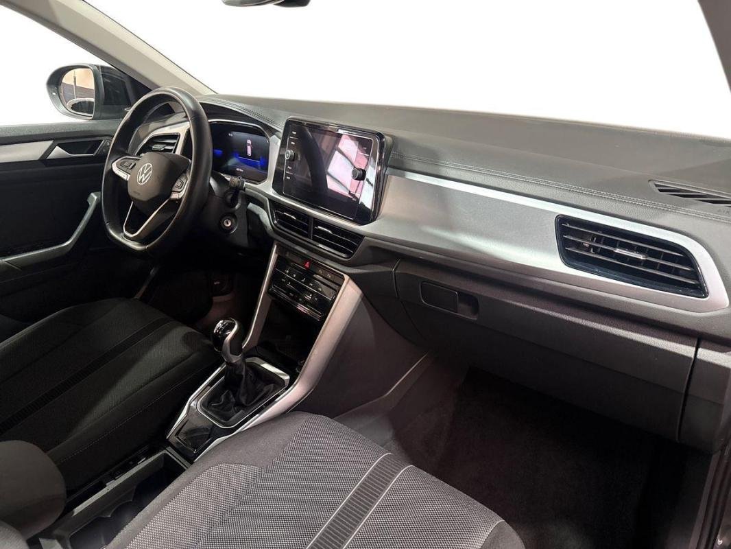 Volkswagen T-Roc - Photo 13
