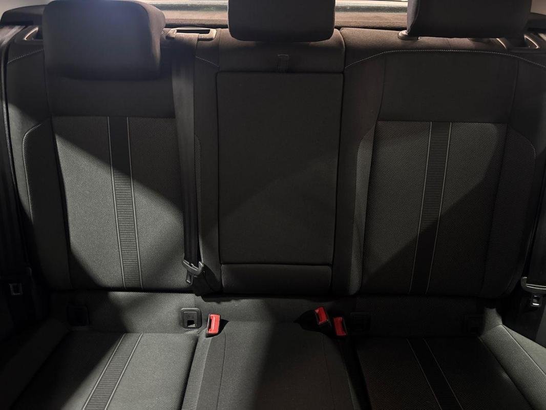 Volkswagen T-Roc - Photo 22