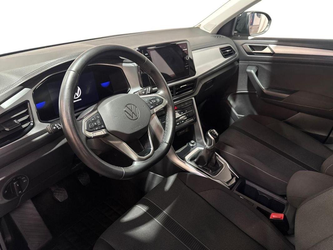 Volkswagen T-Roc - Photo 9
