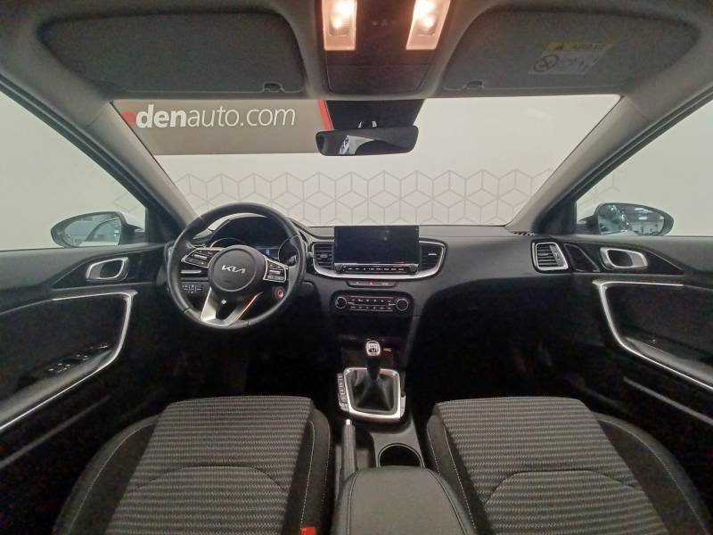 Kia CEED - Photo 12