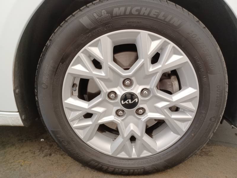 Kia CEED - Photo 9