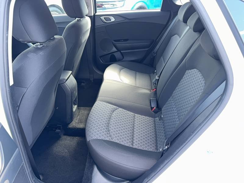 Kia CEED - Photo 19