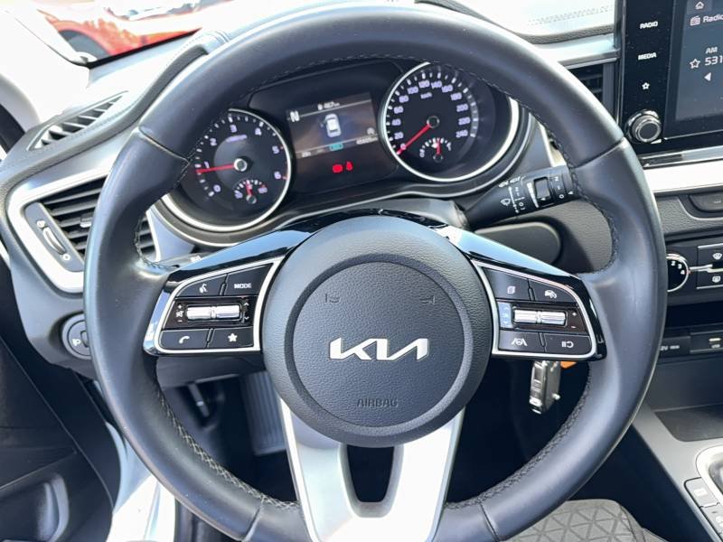 Kia CEED - Photo 25