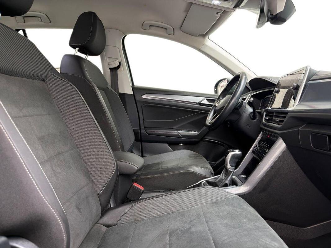 Volkswagen T-Roc - Photo 13