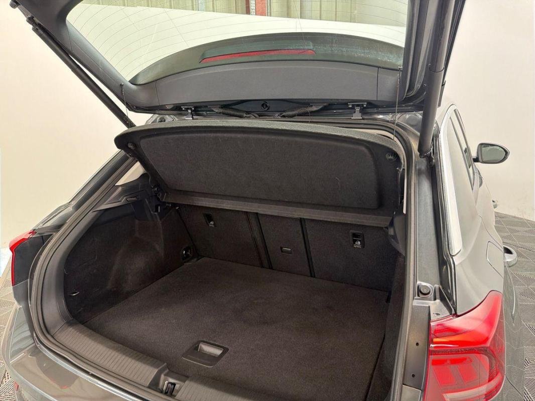 Volkswagen T-Roc - Photo 32